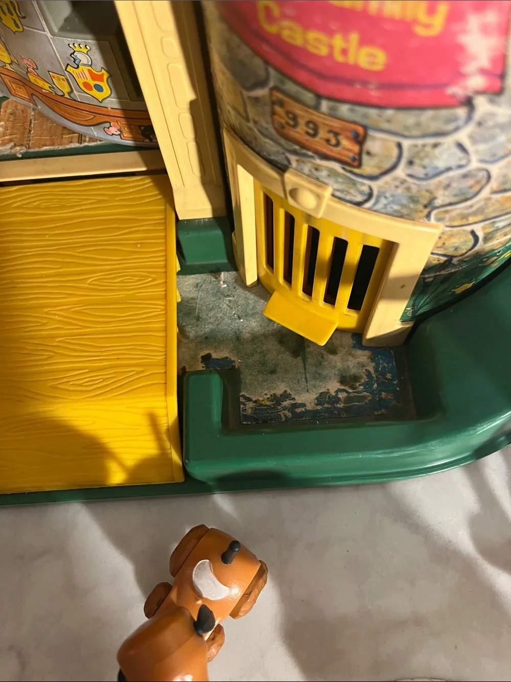 1974 Vintage Fisher Price Little People Play Family Castle #993
